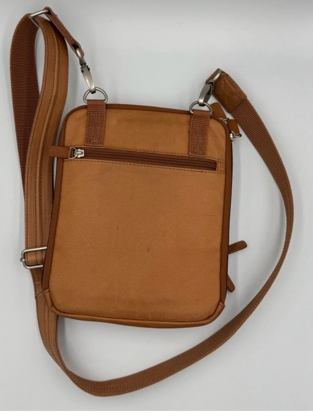 Unisex Gun Tote'n Mamas Concealed Carry Raven Shoulder Pouch, Tan